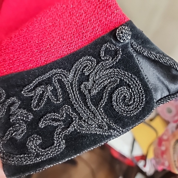 St. John Collection Vintage Renaissance Style Blazer. Size 10 - Picture 7 of 12